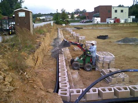 OIP-102870381 OIP-102870381