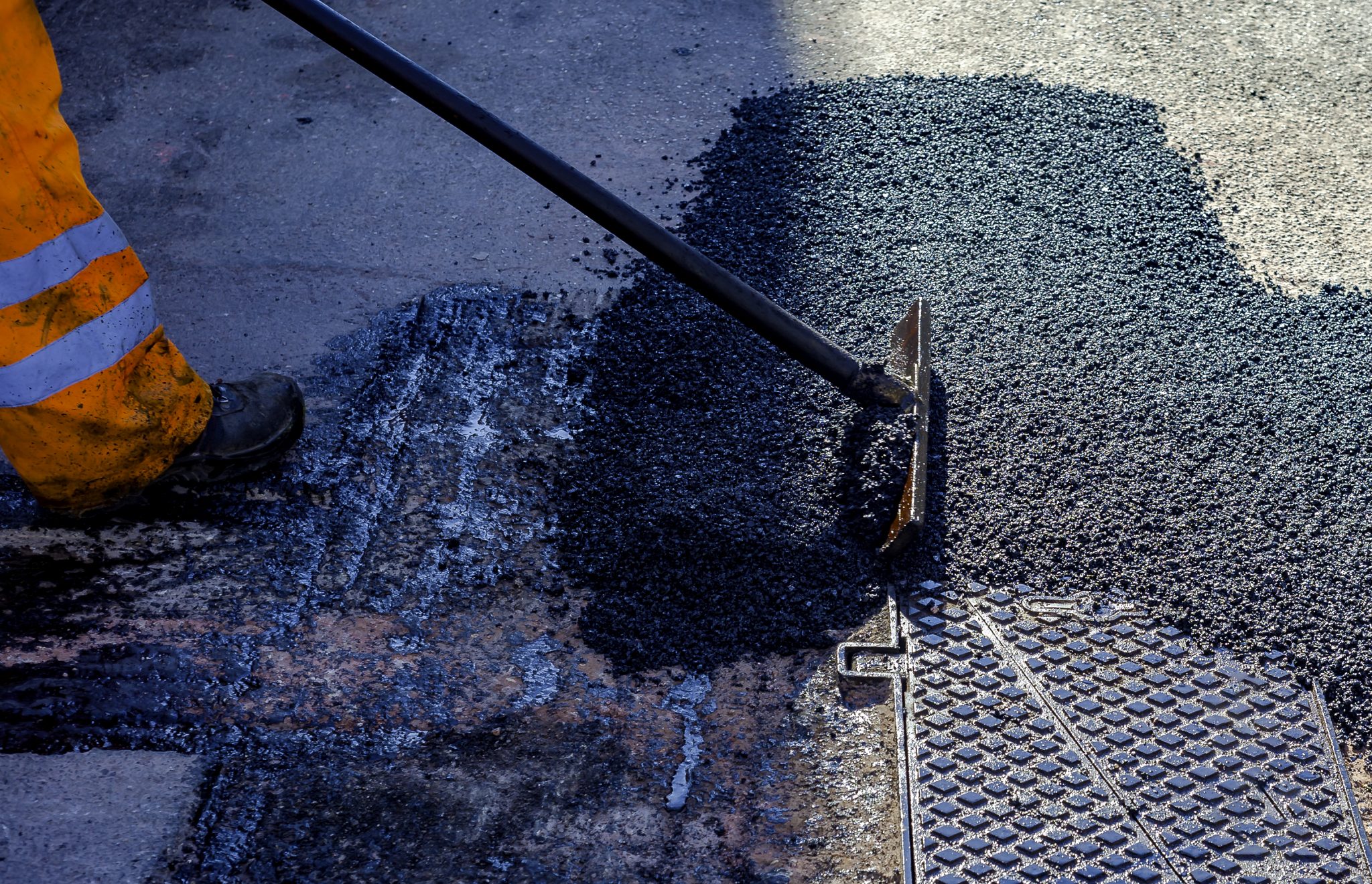 Asphalt-Pavement-2048x1321-183504333 Asphalt-Pavement-2048x1321-183504333